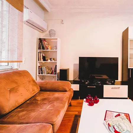 Cihangir Apartment *